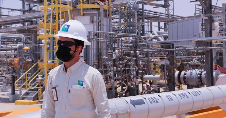 Saudi Arabia Oil and Gas Jobs 2026 – Salary, Requirements, Top Companies & How to Apply